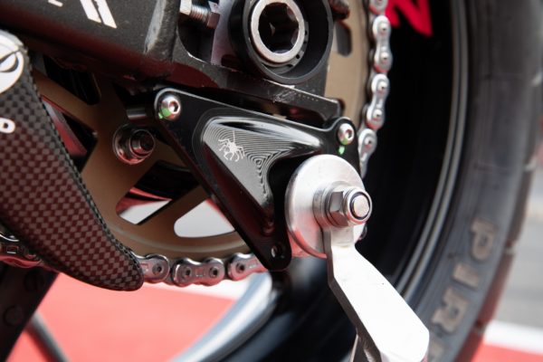 SWING ARM SPOOLS  - SUPPORTO CAVALETTO - R1-R6 - immagine 2